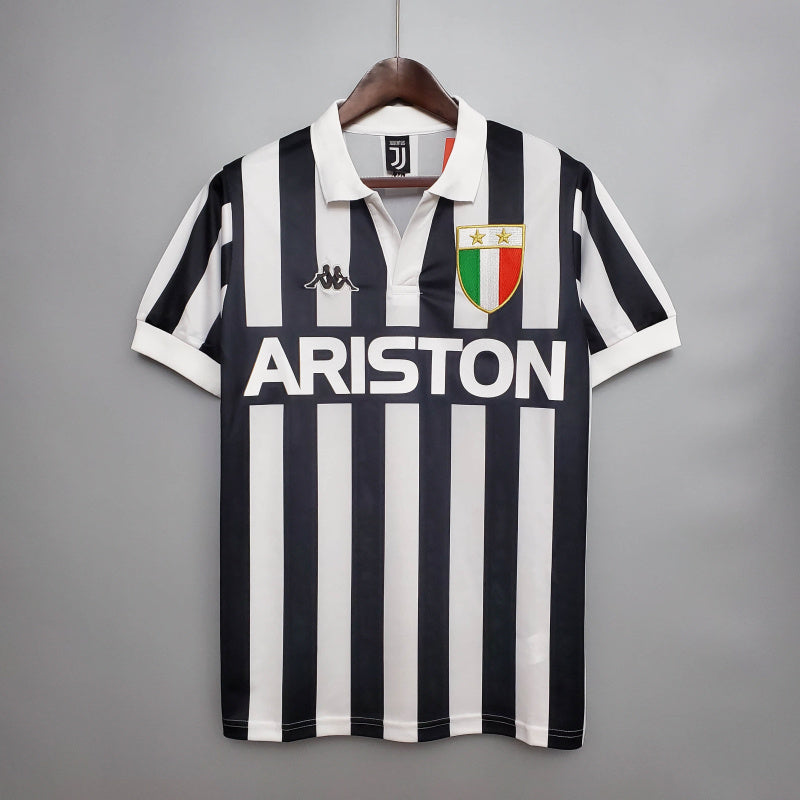 Juventus retro kit on sale