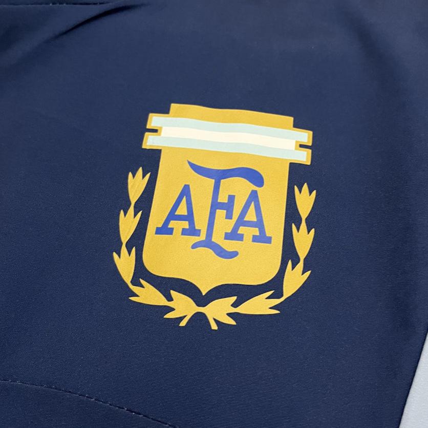 Argentine Windbreaker