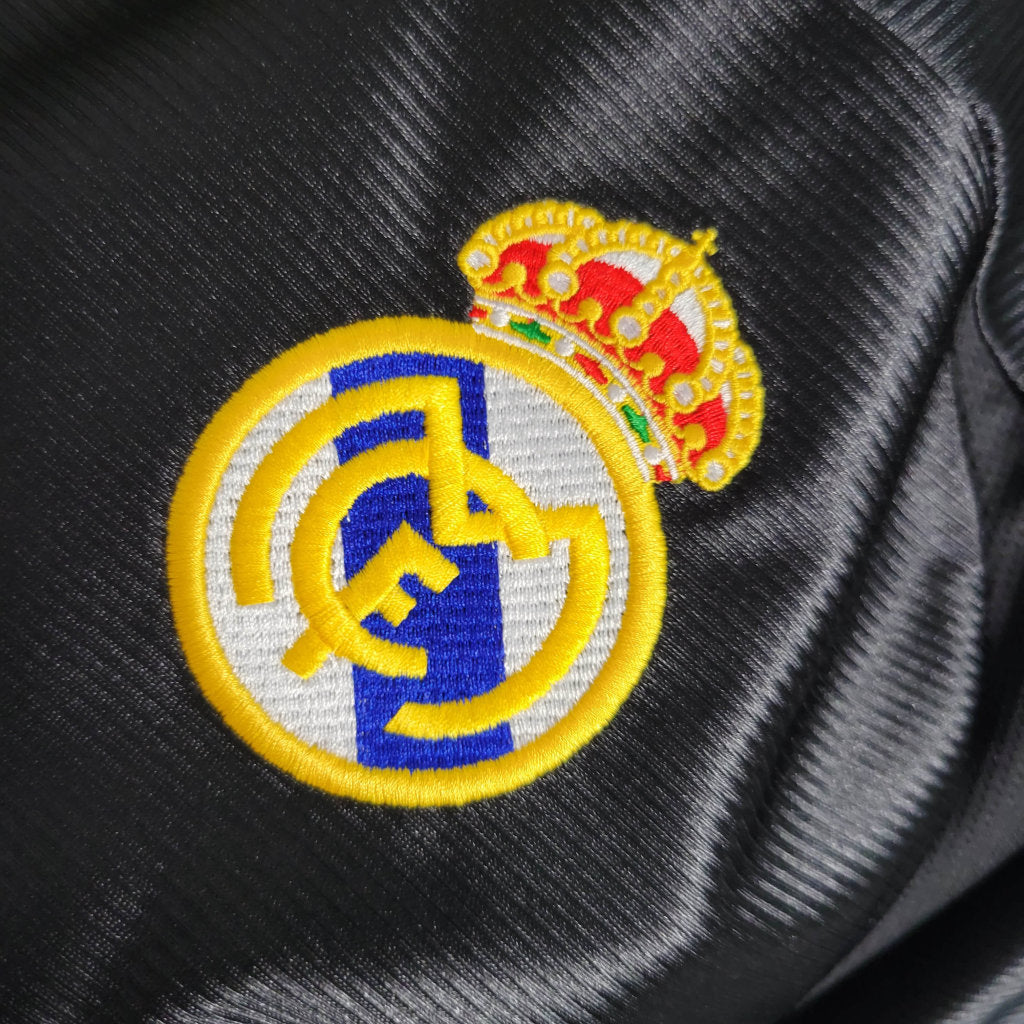 Retro 1999-01 Real Madrid Away