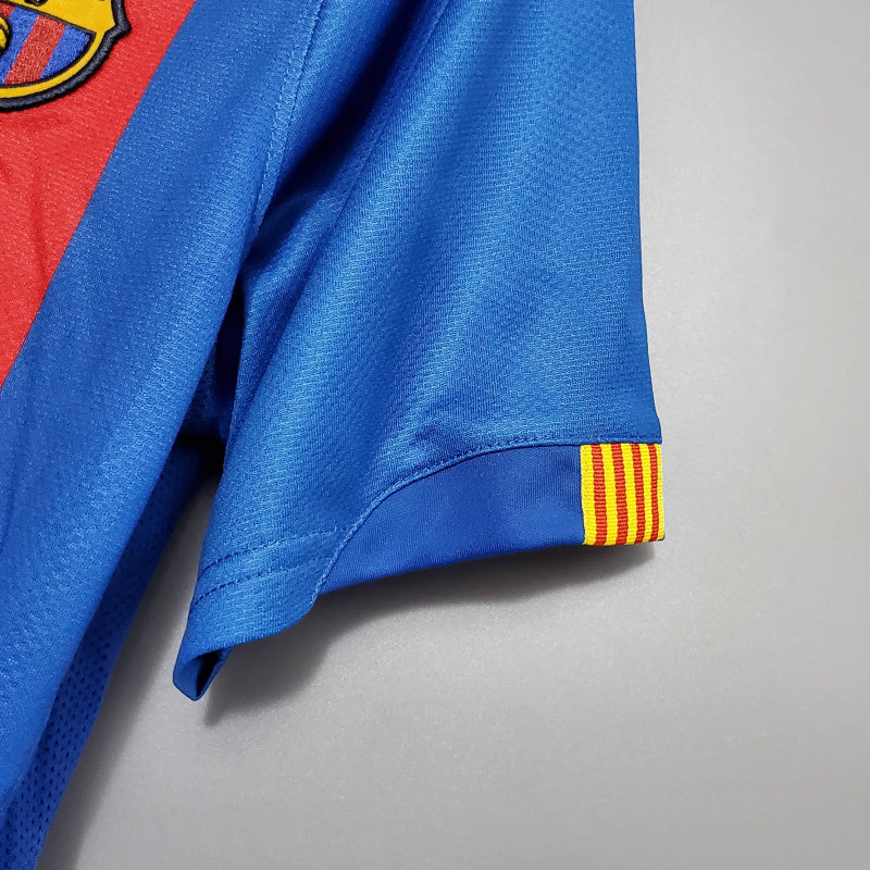 Retro Barcelona 06/07 home