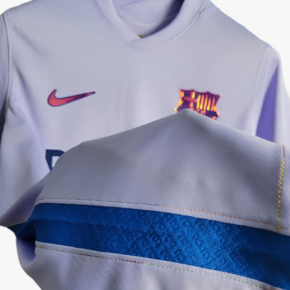 21/22 Barcelona away