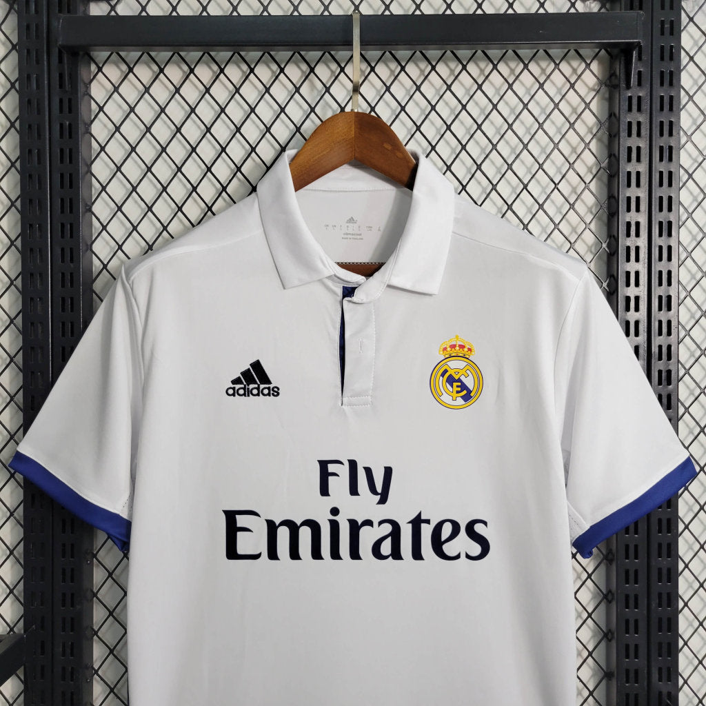 Retro 16-17 Real Madrid Main