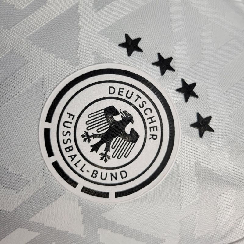 24/25 player Germany Home