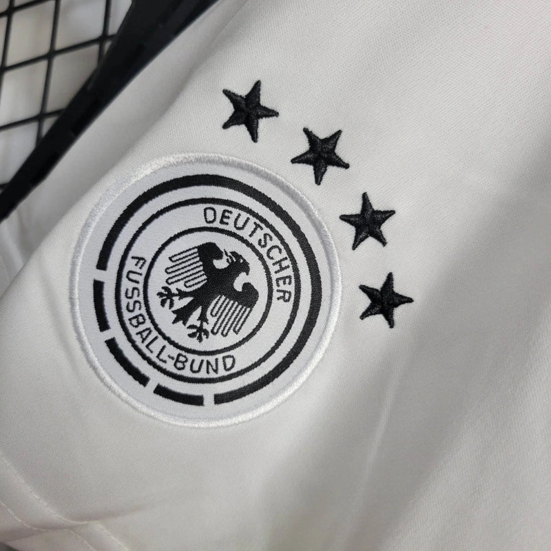 24-25 Short Germany Home